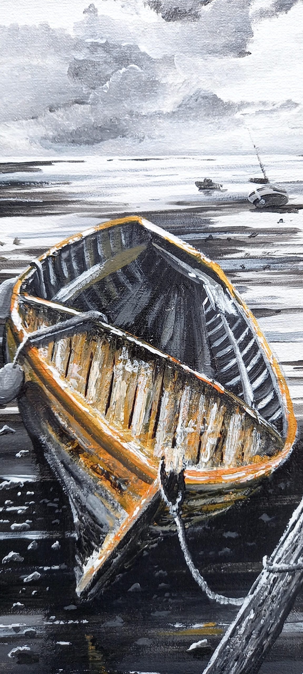 gros plan barque orange bois vieilli attaché poteau